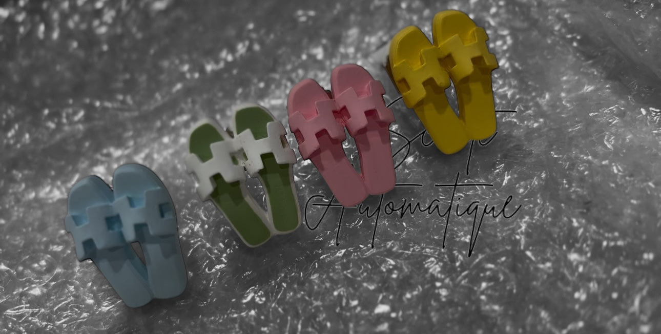 Scenté Automatique - H inspired sandals individual charm